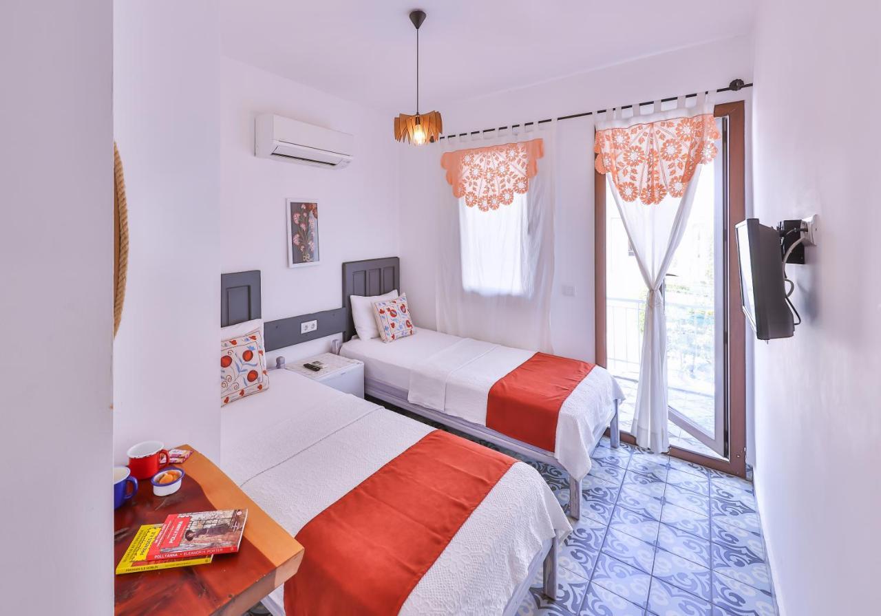 Dantel Butik Ev Pansiyon Kaş Habitación foto